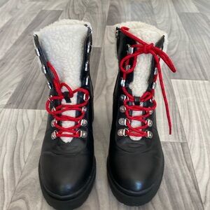 Nine West Quimbie 3 Heeled Sherpa Hiker Boots Leather Zip Red Laces Size 10M X-2